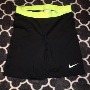 2 pair Women's Nike Pro 7" Cool Shorts size L