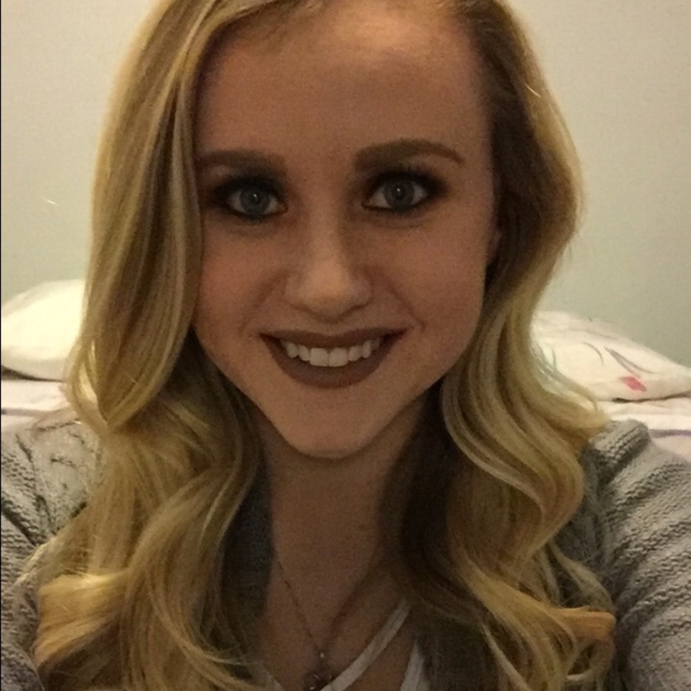 Meet your Posher, Kelly