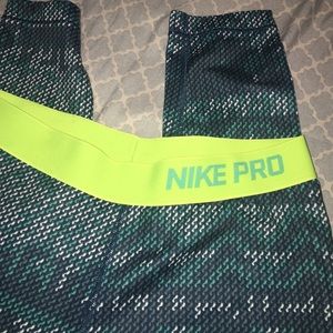 nike pro leggings! never worn! no tags!