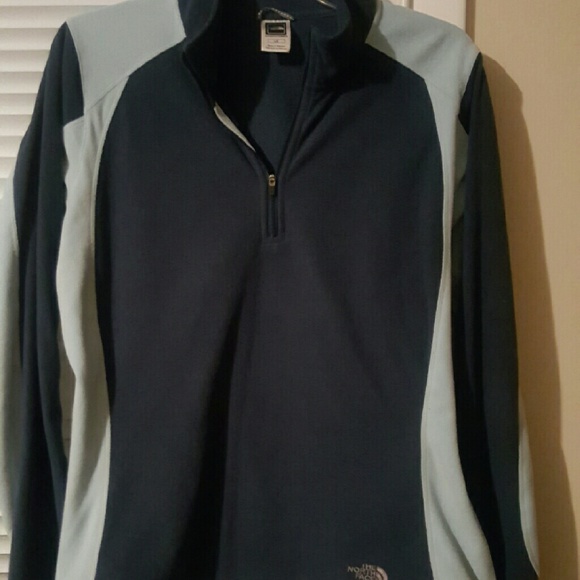 North Face pullovee