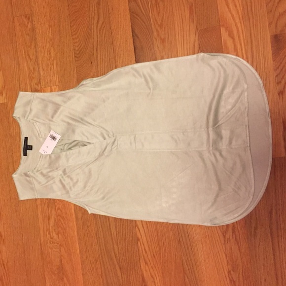 Banana Republic Sleeveless Shirt