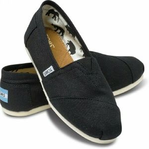 Black TOMS brand new in box