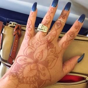 Meet your Posher, Noonie