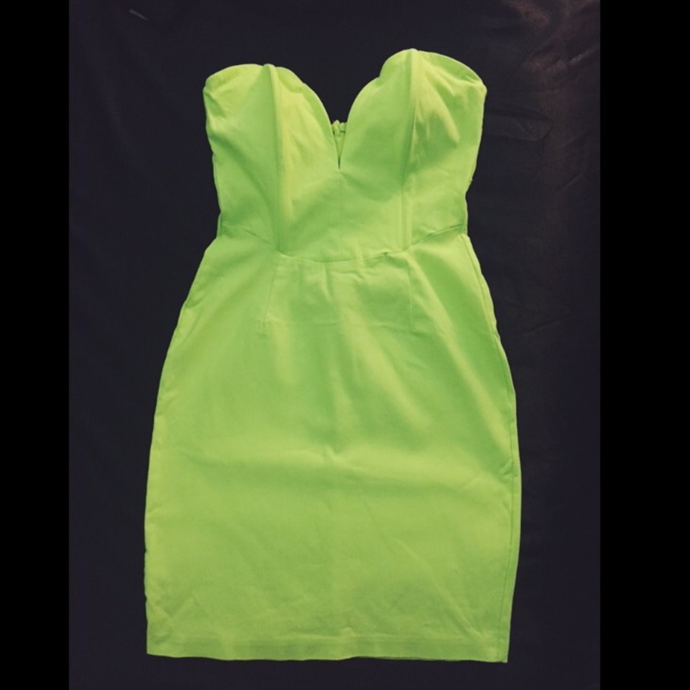 🦄 Neon Yellow Strapless dress