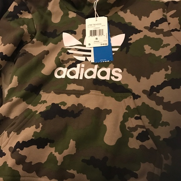 Adidas Sweatshirt Boys size small (8) BRAND NEW