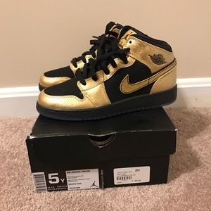 Air Jordan 1 Mid GG Black/Gold Size 7 women