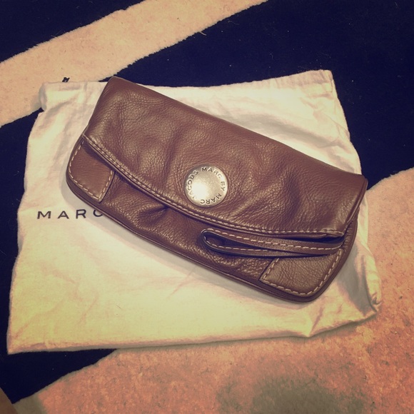 Marc Jacobs Brown Clutch - Picture 1 of 3