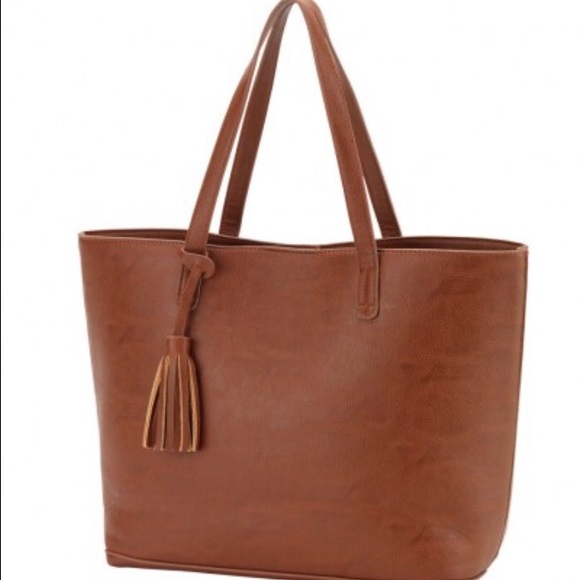 TASSLE TOTE