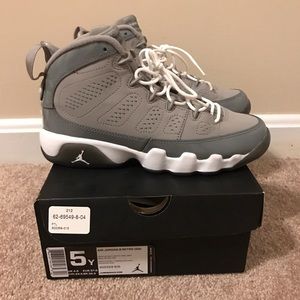 Air Jordan 9 Retro GS Size 7 women