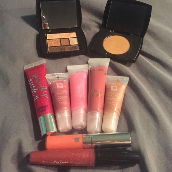 Makeup bundle