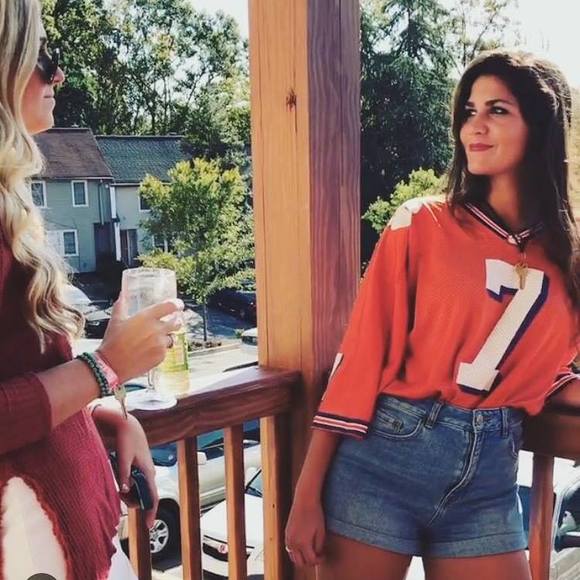 Meet your Posher, Amanda - Picture 1 of 1