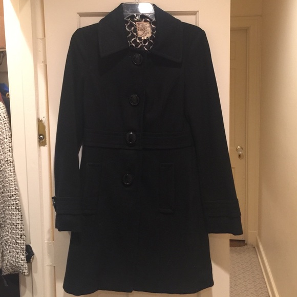 Black wool coat by Tulle
