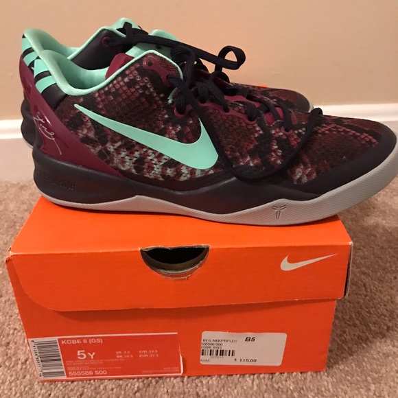 Kobe 8 size 5Y/7 women