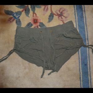 Guess army green lounge shorts size M