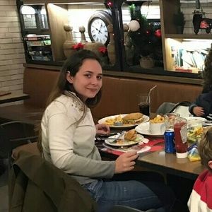 Meet your Posher, Fatima