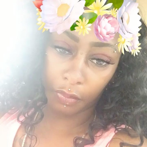 Meet your Posher, Tay