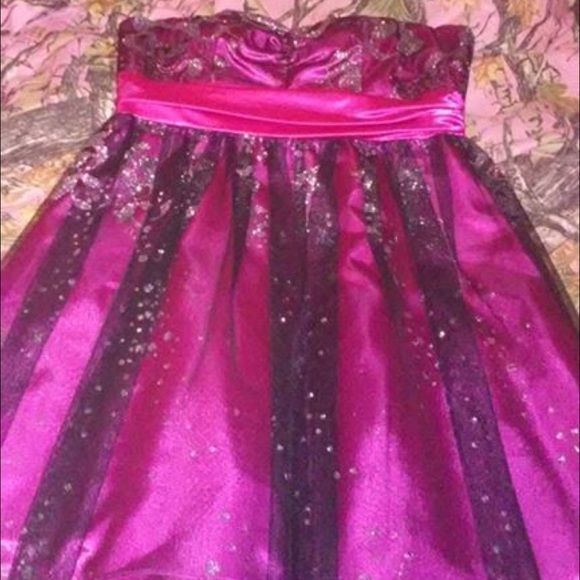 Prom, homecoming, formal, or prom dress