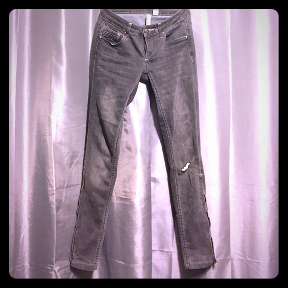 Distressed Gray jeans (Mango)