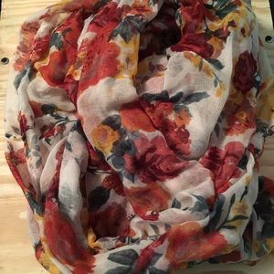 Floral Scarf: Infinity Scarf🌹
