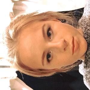 Meet your Posher, Elle