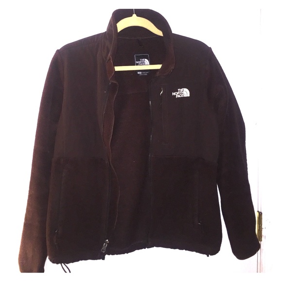 Women's brown The North Face Denali fleece.