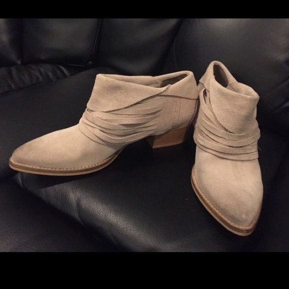 Size 8 boots short