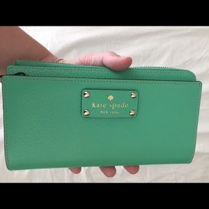Kate spade layton Wellesley