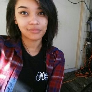 Meet your Posher, Jacqueline