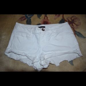 Klique B white denim short shorts