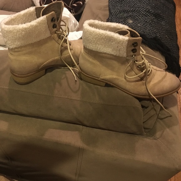 BC fur beige ankle boots