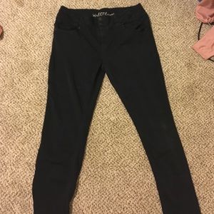 Black stretchy pants