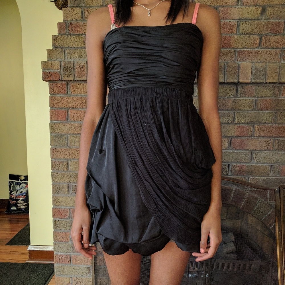 Dress - Picture 6 of 7