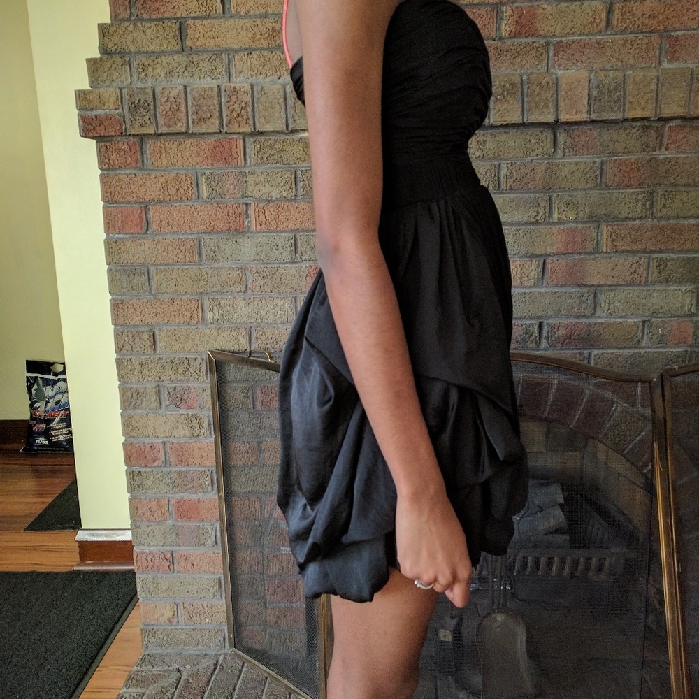 Dress - Picture 7 of 7