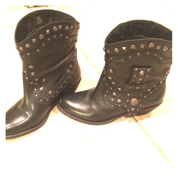 Vince Camuto Booties