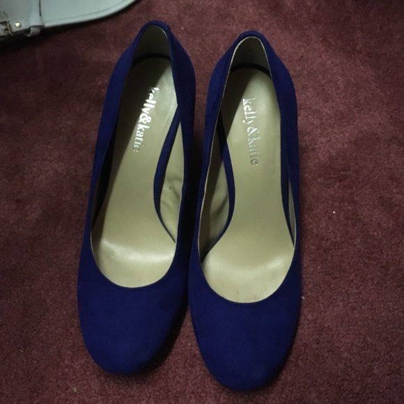 Blue velvet heels