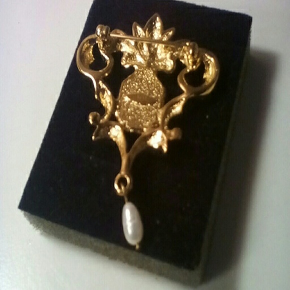 Pin - Picture 2 of 4