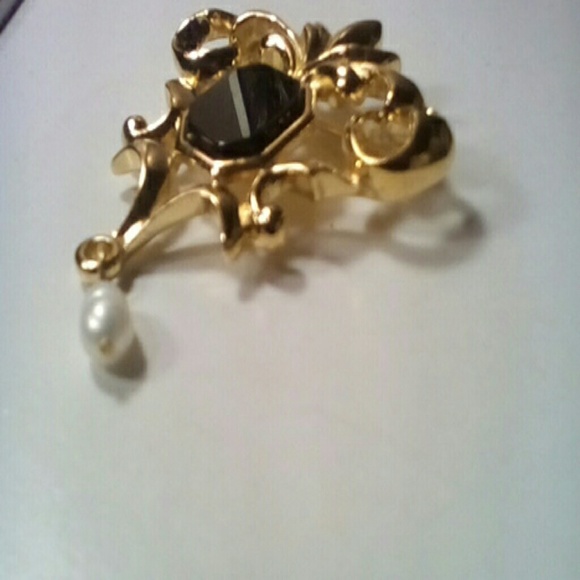 Pin - Picture 3 of 4