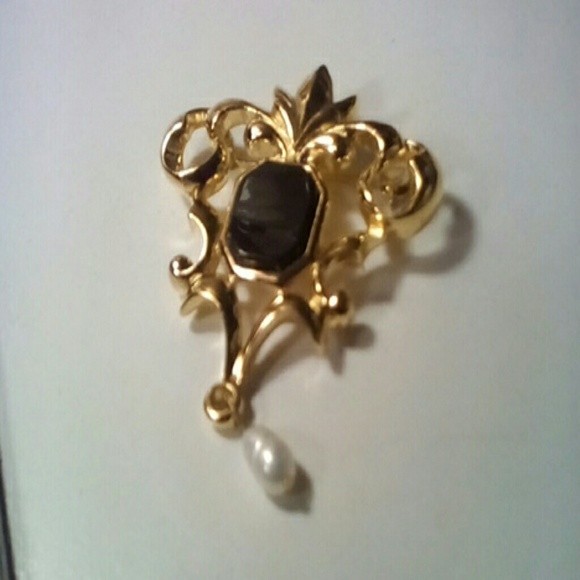 Pin - Picture 4 of 4