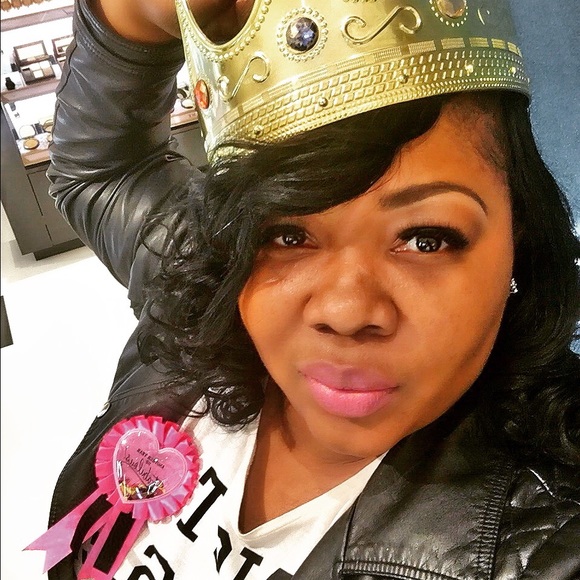 Meet your Posher, Tracey - Picture 2 of 3