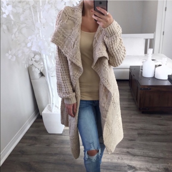 Reposh @itselaine Beige Cable Knit Cardigan