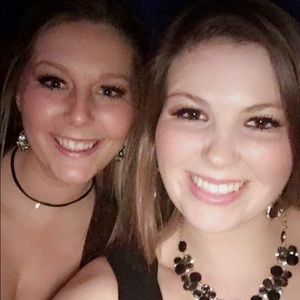 Meet your Posher, Victoria