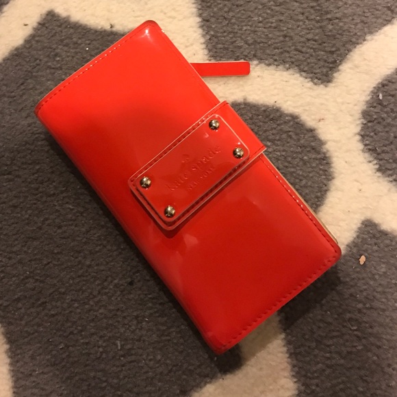 Kate spade bifold wallet