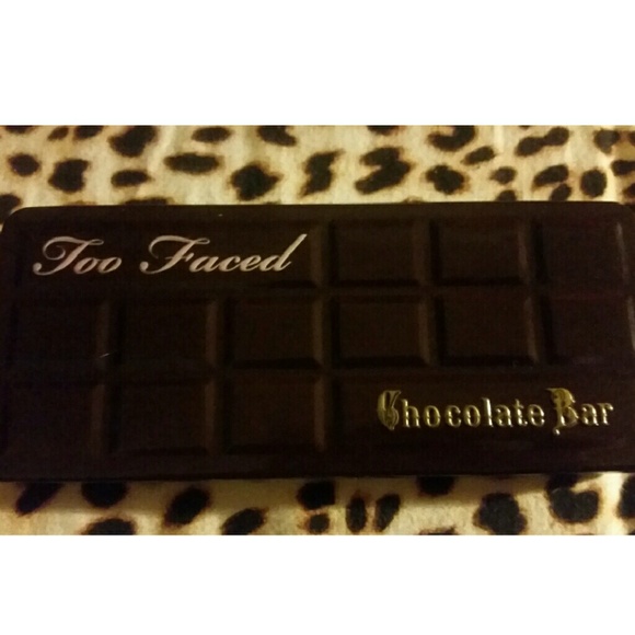 Too faced chocolate bar palette