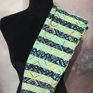 ⚡️ON HOLD⚡️Lularoe NWT OS Leggings
