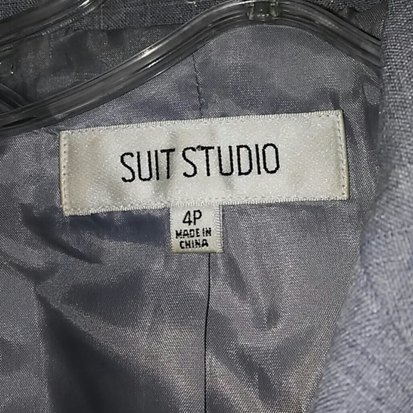 Blazer - Picture 3 of 4