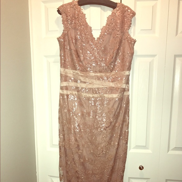 Todashi dress - Picture 1 of 5