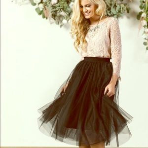 NEVER WORN Black Tulle Midi Skirt