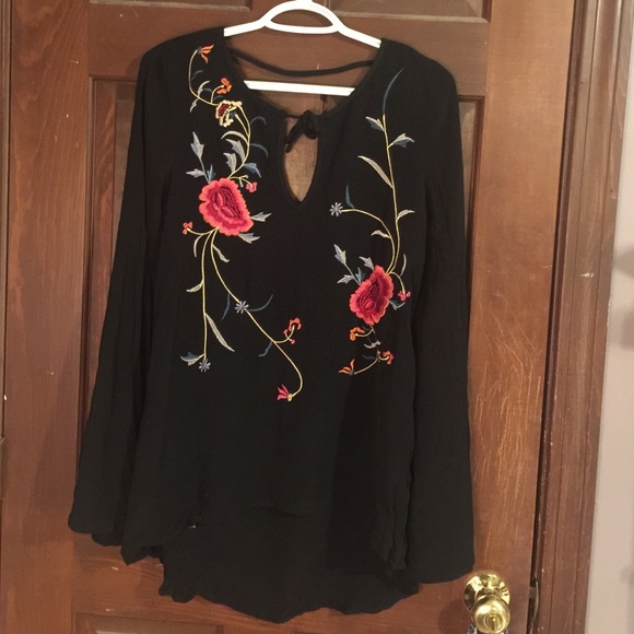 Embroidered Flower Blouse