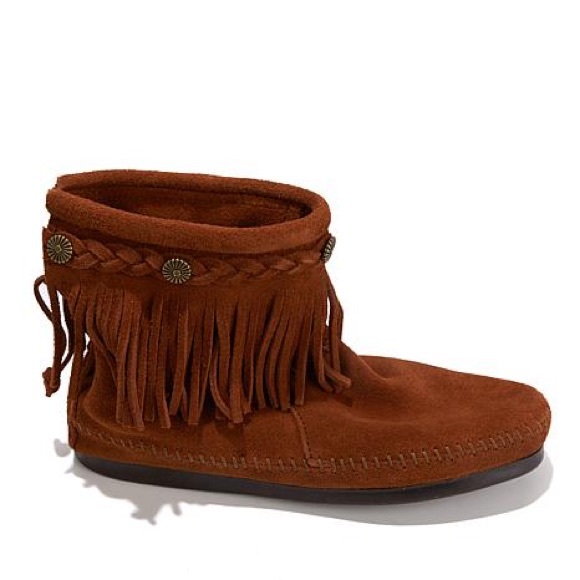 Minnetonka Shoes - Minnetonka fringed suede bootie