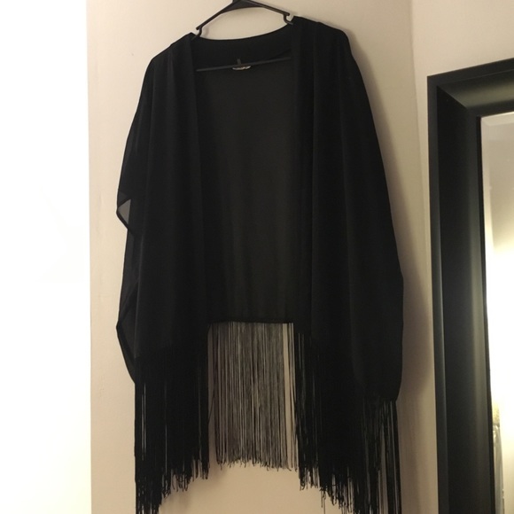 Black fringe kimono